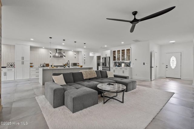 1224 Williamsburg Court, Wilmington, NC 28411