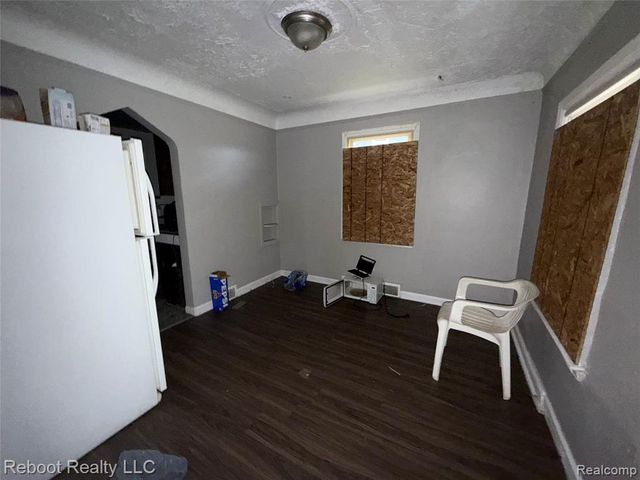 10437 Mckinney Street, Detroit, MI 48224