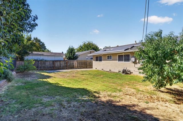 3543 Mignon St, Sacramento, CA 95826