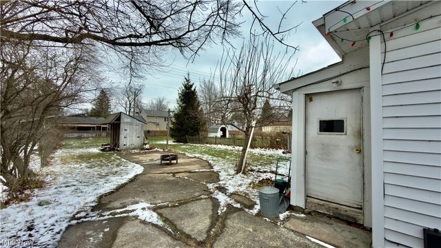 143 S Point Drive, Avon Lake, OH 44012