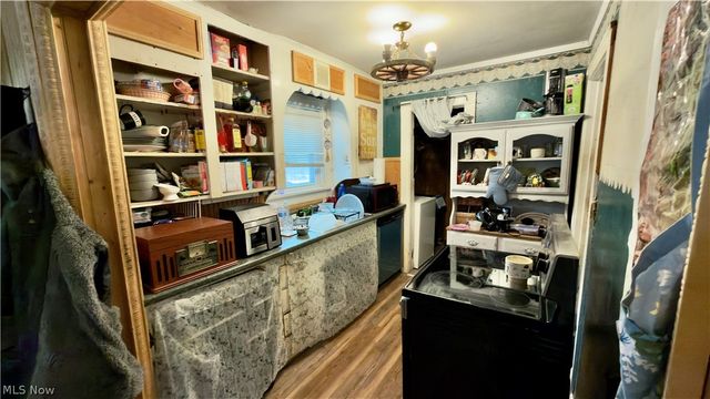 143 S Point Drive, Avon Lake, OH 44012