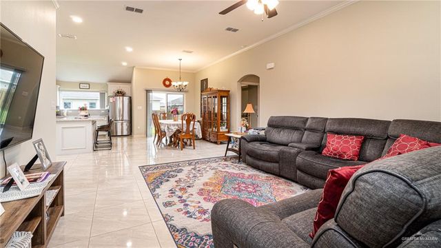 1900 Ozark Avenue, Mcallen, TX 78504