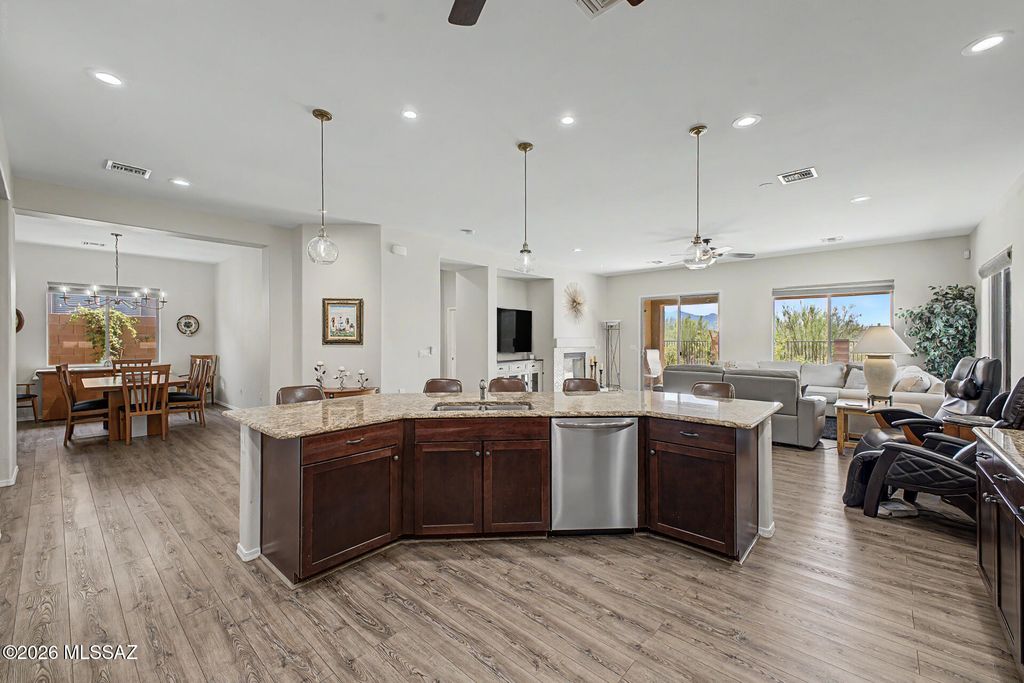 12698 N Gentle Rain Drive, Marana, AZ 85658