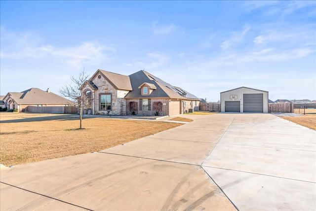 134 High Ridge Court, Decatur, TX 76234