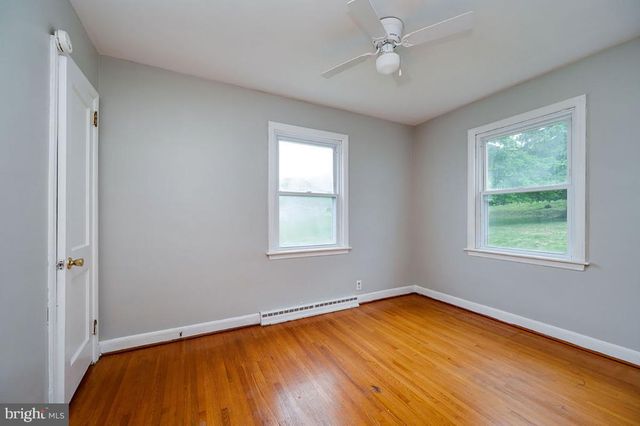 1034 BUTTER LN, Reading, PA 19606