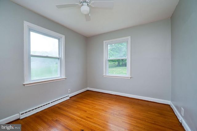 1034 BUTTER LN, Reading, PA 19606