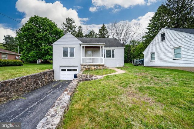 1034 BUTTER LN, Reading, PA 19606