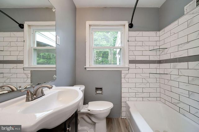 1034 BUTTER LN, Reading, PA 19606