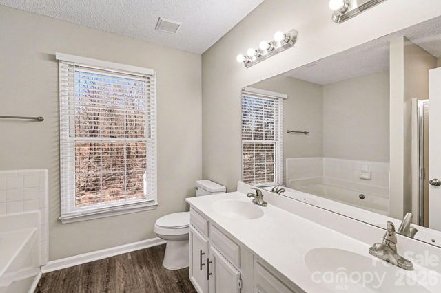 5932 Scots Bluff Drive, Charlotte, NC 28227