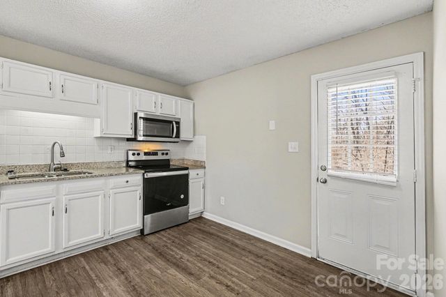 5932 Scots Bluff Drive, Charlotte, NC 28227