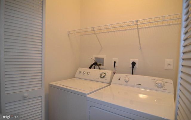 23 LUMBERMILL LN, Voorhees, NJ 08043