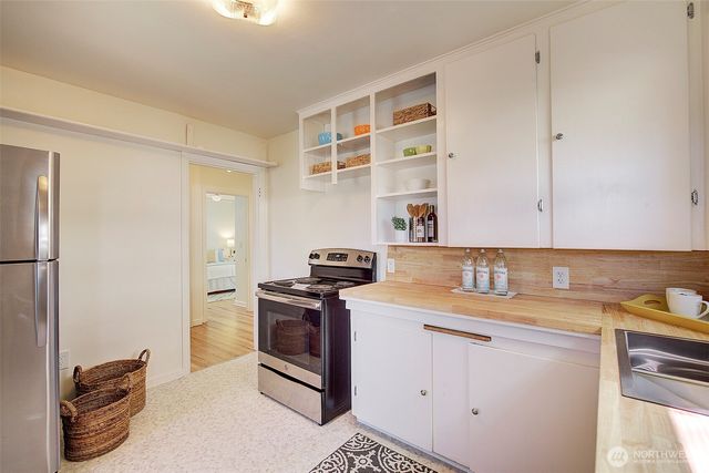 6827 36th Avenue NE, Seattle, WA 98115