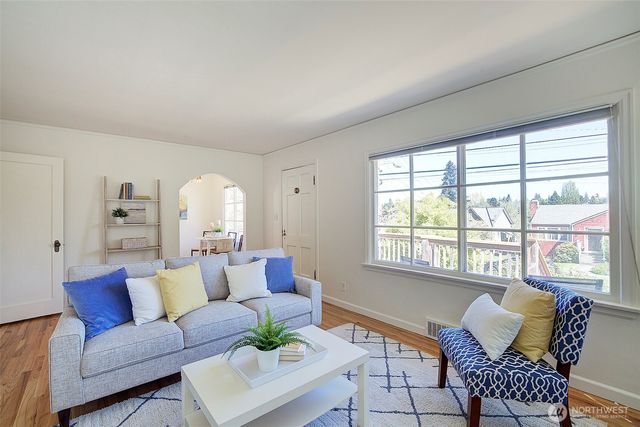 6827 36th Avenue NE, Seattle, WA 98115