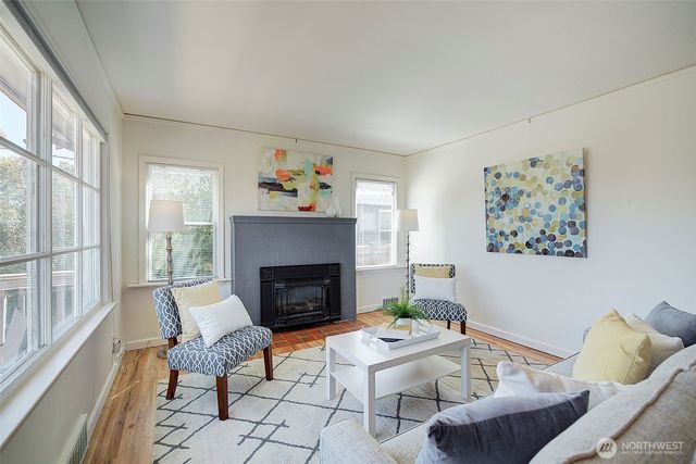 6827 36th Avenue NE, Seattle, WA 98115