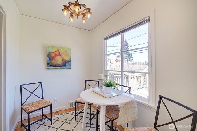 6827 36th Avenue NE, Seattle, WA 98115