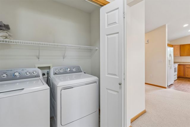 6030 Pinewood Court, Johnston, IA 50131