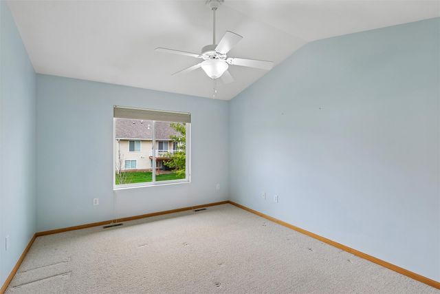 6030 Pinewood Court, Johnston, IA 50131