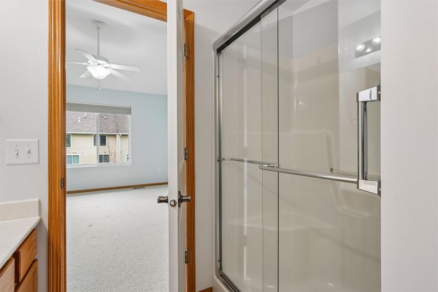 6030 Pinewood Court, Johnston, IA 50131