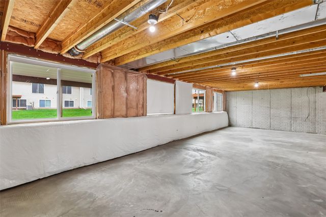 6030 Pinewood Court, Johnston, IA 50131