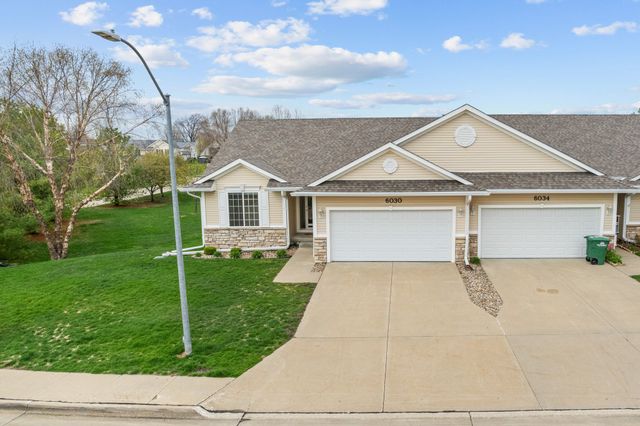 6030 Pinewood Court, Johnston, IA 50131