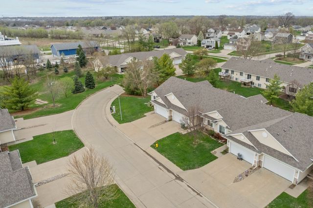 6030 Pinewood Court, Johnston, IA 50131