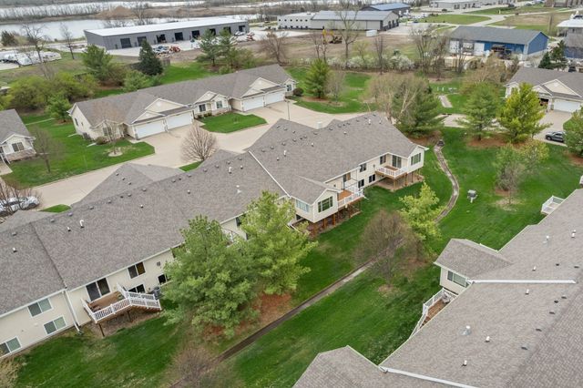 6030 Pinewood Court, Johnston, IA 50131