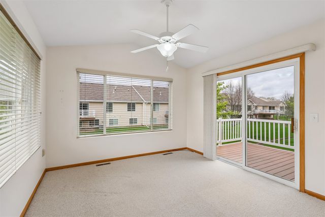 6030 Pinewood Court, Johnston, IA 50131