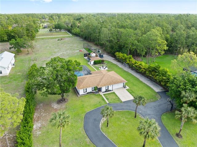 3277 5th AVE NW, Naples, FL 34120