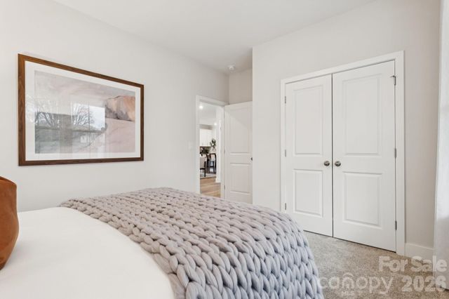 208 E Warfield Drive, Mooresville, NC 28115