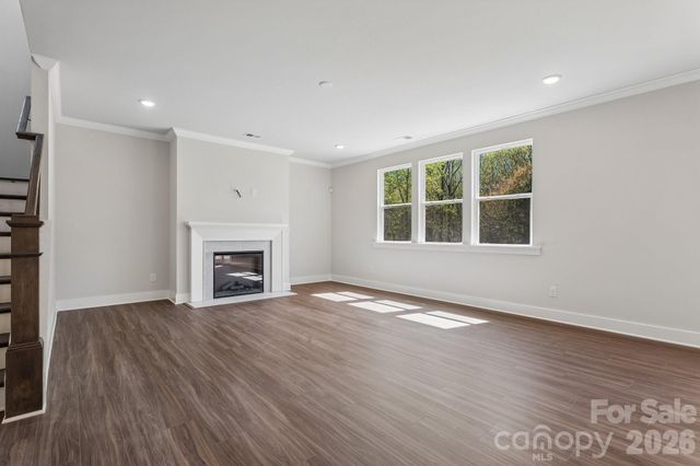 208 E Warfield Drive, Mooresville, NC 28115