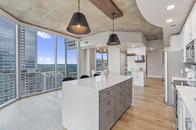 360 Nueces ST 3702, Austin, TX 78701