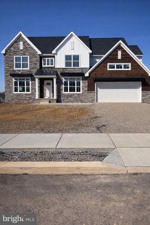 141 BERKSHIRE, Carlisle, PA 17015