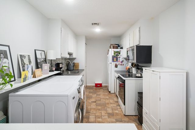 404 Broadway 303, Lynn, MA 01904