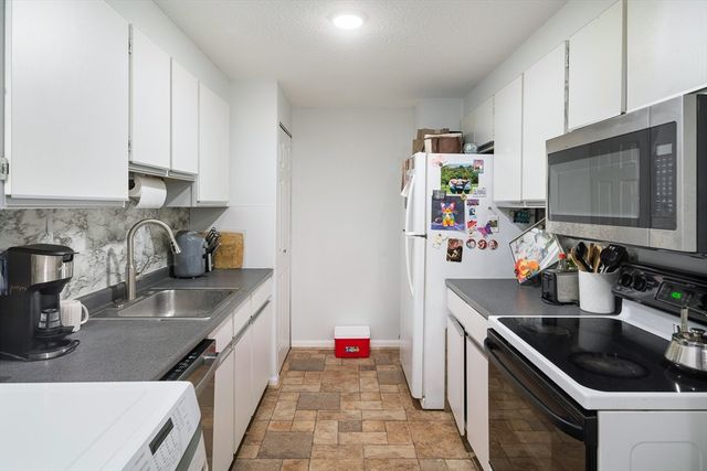 404 Broadway 303, Lynn, MA 01904