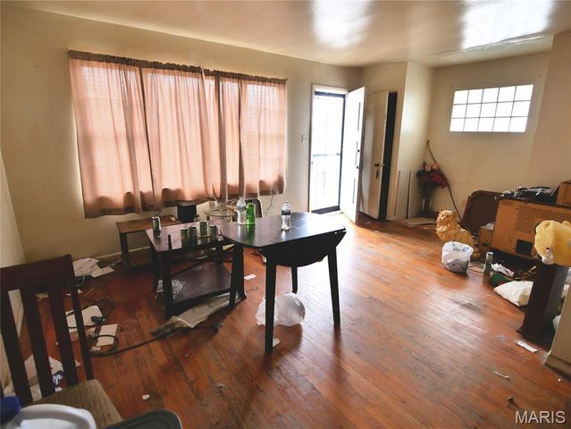 900 Harlan Avenue, St Louis, MO 63147