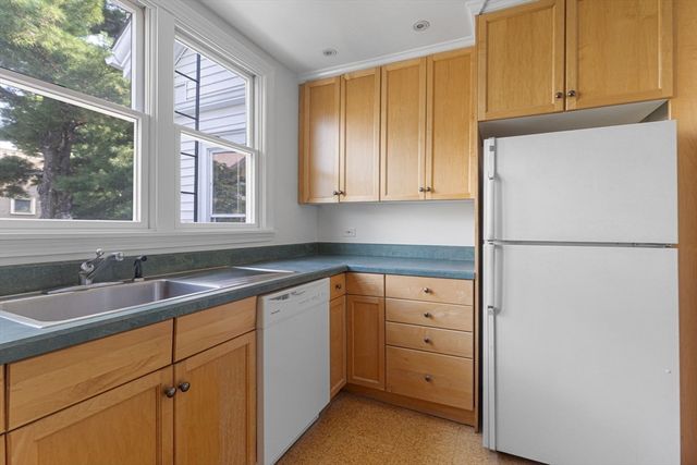 11 Perry 2, Cambridge, MA 02139