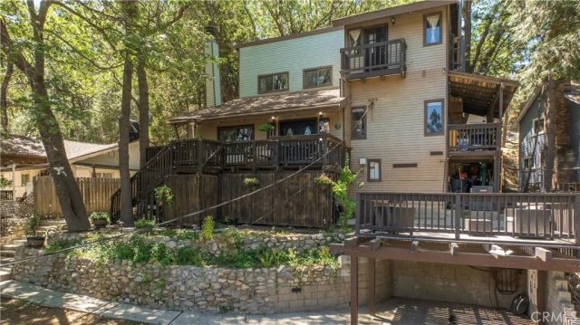 583 Arbula Drive, Crestline, CA 92325