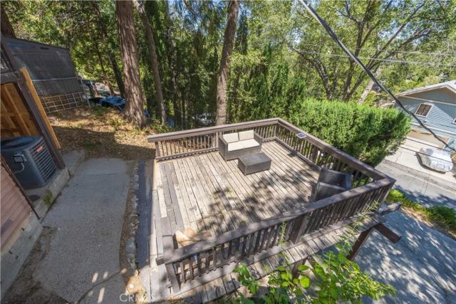 583 Arbula Drive, Crestline, CA 92325