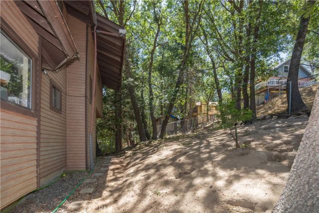 583 Arbula Drive, Crestline, CA 92325