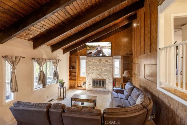 583 Arbula Drive, Crestline, CA 92325