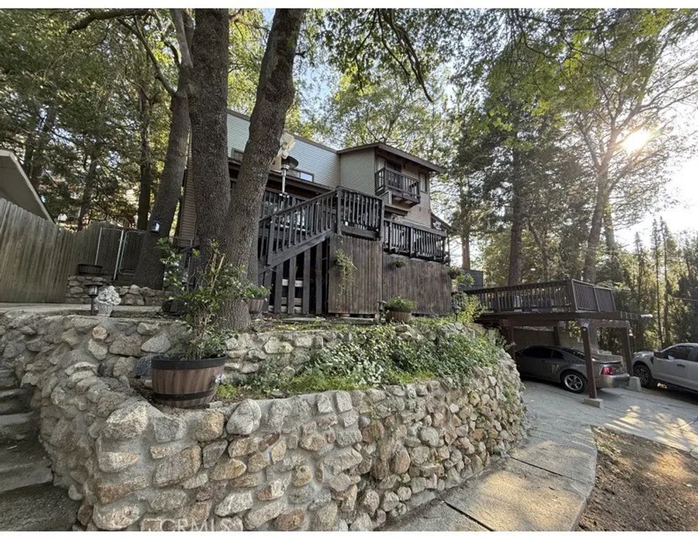 583 Arbula Drive, Crestline, CA 92325