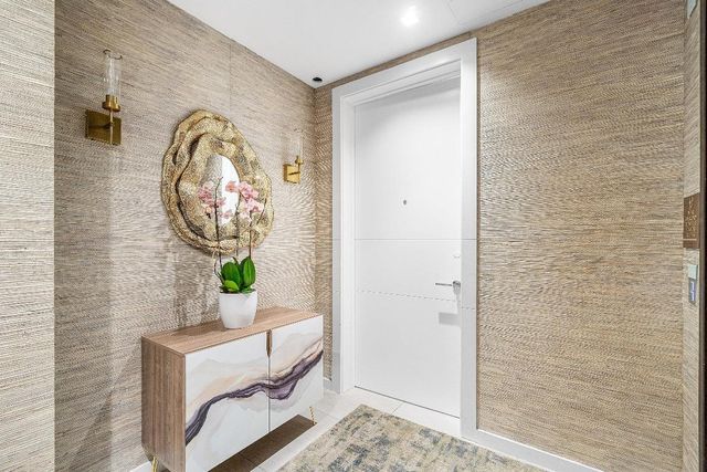 200 SE Mizner Boulevard 209, Boca Raton, FL 33432