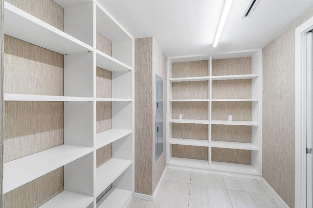 200 SE Mizner Boulevard 209, Boca Raton, FL 33432