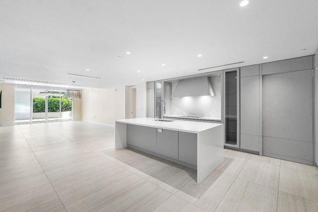 200 SE Mizner Boulevard 209, Boca Raton, FL 33432