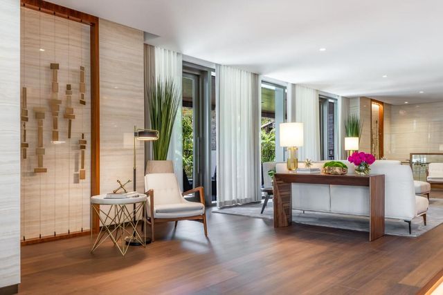 200 SE Mizner Boulevard 209, Boca Raton, FL 33432