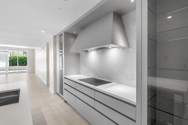 200 SE Mizner Boulevard 209, Boca Raton, FL 33432