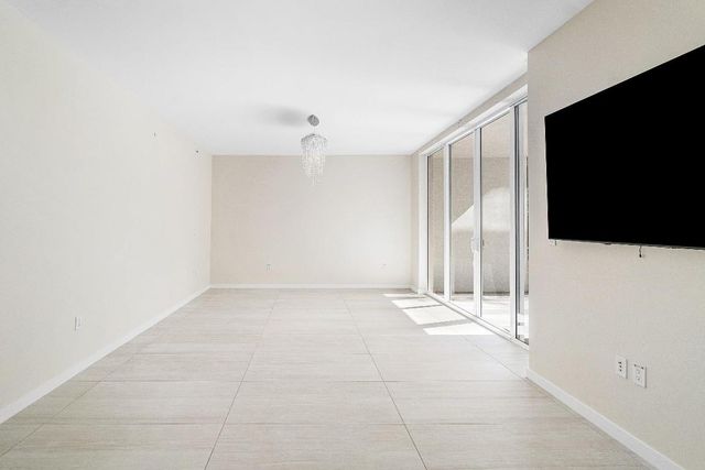 200 SE Mizner Boulevard 209, Boca Raton, FL 33432