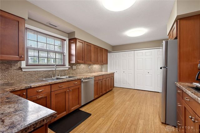 5590 Folkestone Drive, Washington Twp, OH 45459