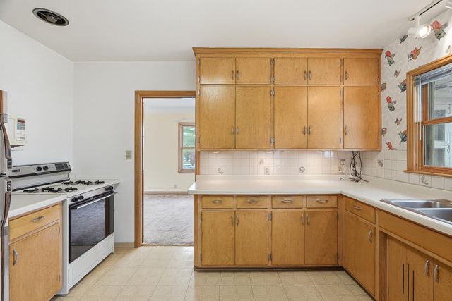 1633 Rome Avenue, Saint Paul, MN 55116