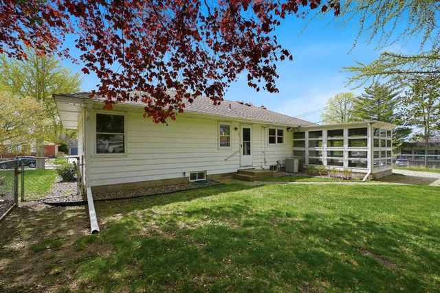 1633 Rome Avenue, Saint Paul, MN 55116